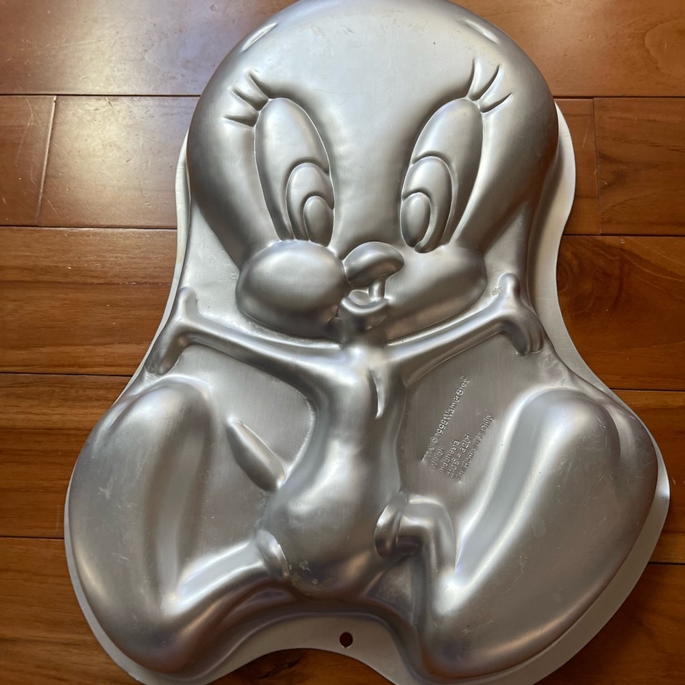 Vintage Wilton Tweety bird cake pan